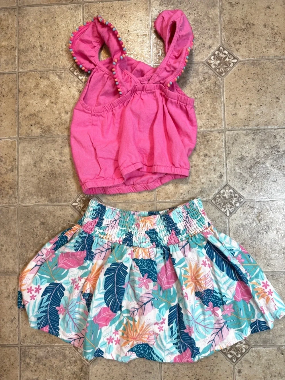 Girls Tommy Bahama 2-Piece Pink and Green Belly Shirt and Floral Skirt Sz 7/8